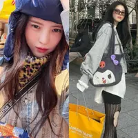 Lihat di sini beberapa gaya konsisten nyeleneh Han So Hee yang banyak dipuji.