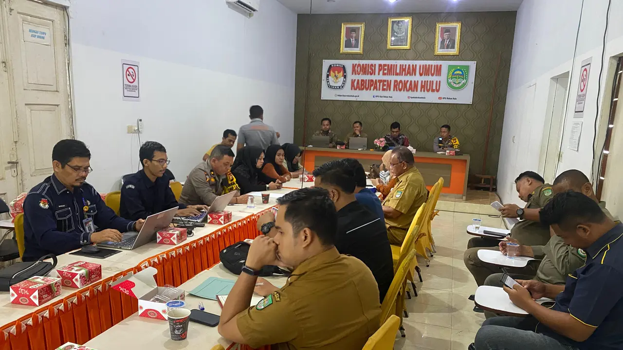 Rapat koordinasi KPU Rokan Hulu dengan Polres dan pihak terkait terkait kampanye dan dana kampanye calon bupati serta wakil bupati.