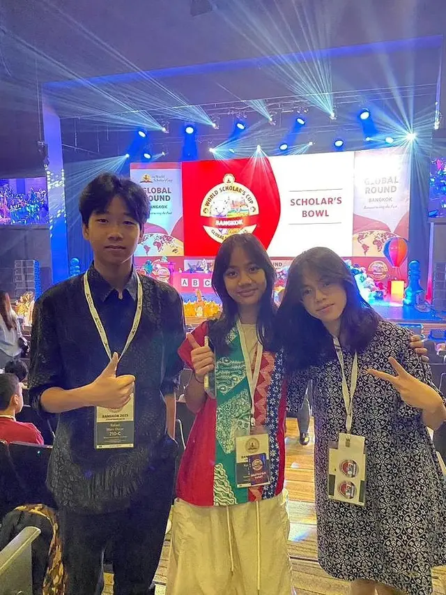 7 Potret London Abigail, anak Wulan Guritno yang Raih Medali Emas World Scholar's Cup