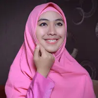 Oki Setiana Dewi. (Fotografer: Adrian Putra, Digital Imaging: Muhammad Iqbal Nurfajri/Bintang.com)