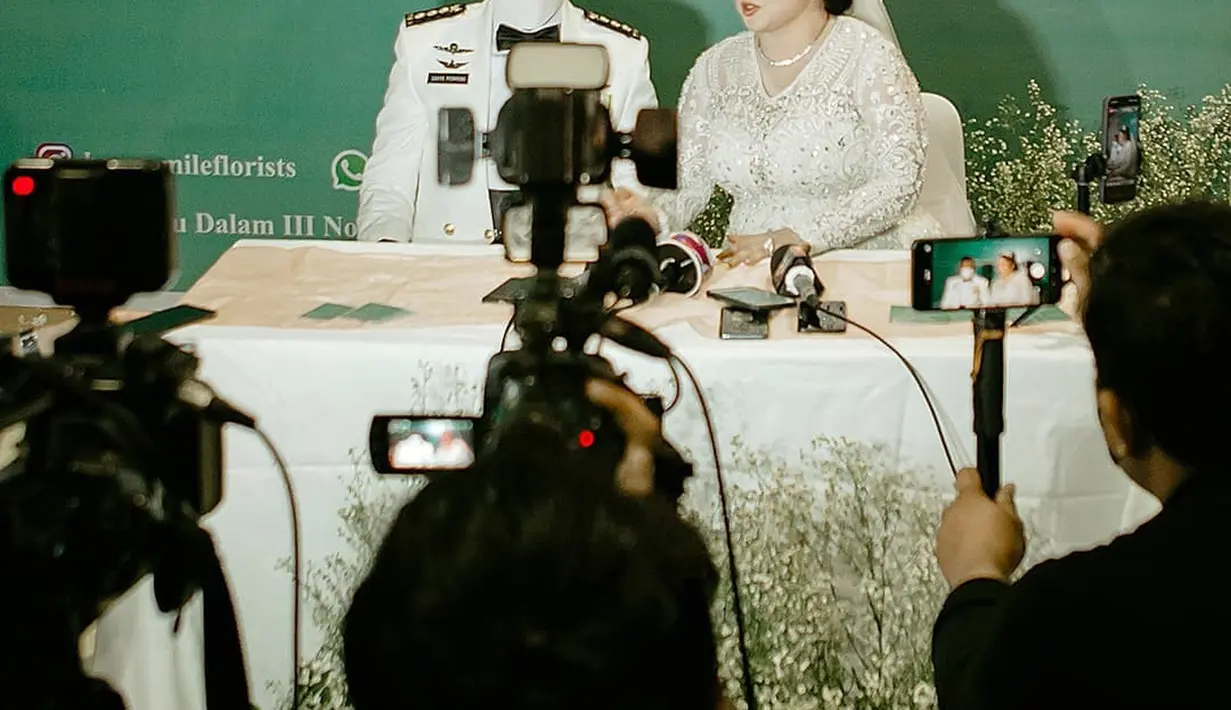 Joy Tobing dan Cahyo Permono (Instagram/jnb_photography)