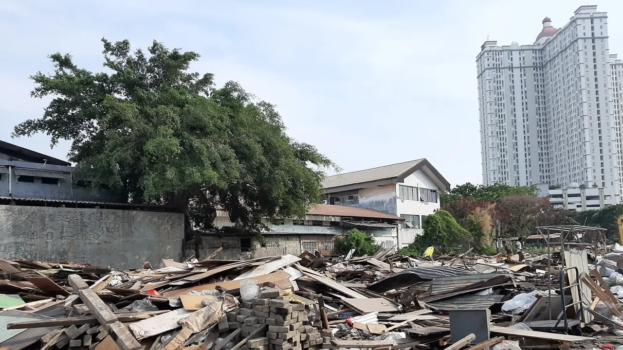 Puing-Puing Sisa Penggusuran di Sunter Jaya