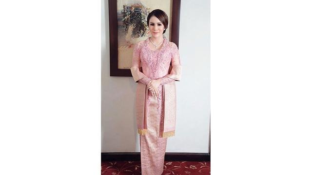 6 Gaya Momo Geisha Berdandan Bak Pejabat, Jadi Sorotan Publik