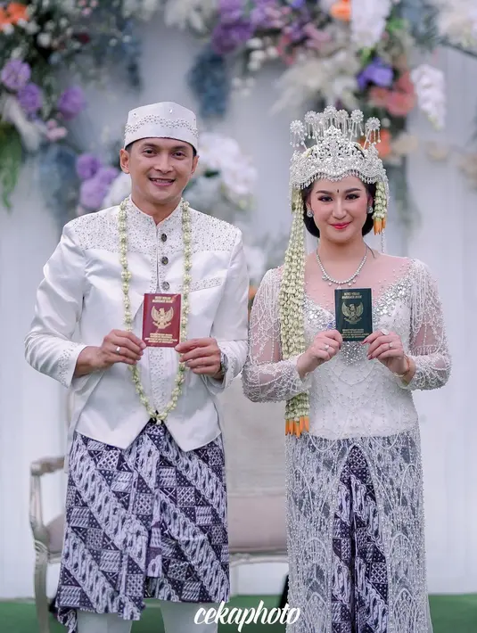 Kabar bahagia datang dari aktor kolosal awal 2000-an Reiner Manopo. Tepat pada Minggu (22/1/2023), dirinya resmi menikah dengan Adisty Juniar. (FOTO: instagram.com/adistyjuniar/)