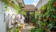 8 Model Teras Belakang Rumah Sempit untuk Tempat Jemuran, Solusi Estetik Hunian Modern