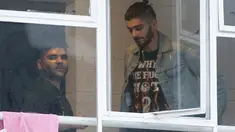 Setelah keluar dari One Direction Zayn Malik terlihat di sebuah studio rekaman bersama temannya Shahid Khan atau yang lebih dikenal Naughty Boy