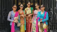 Dian Sastro, Andien, Titi Radjo, Rania Maheswari dan Shareefa Daanish tampil kompak mengenakan kebaya modern. Meski berbalut pakaian tradisional, kelima wanita cantik ini tetap tampil swag dengan mengenakan aksesoris berupa kacamata berwarna gelap. (Liputan6.com/IG/@andienaisyah)