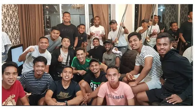 Resmi Hengkang, Ini 7 Potret Rendi Irwan dengan Tim Persebaya