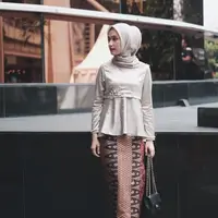 Deretan baju kondangan yang nggak ribet dan kekinian. (dwihandaanda/instagram)