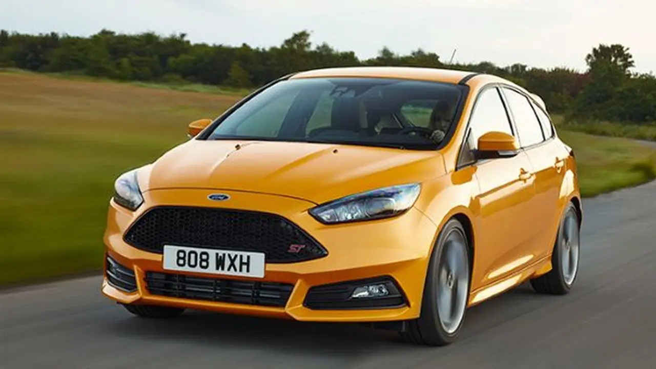 Ford Paksa Mobil Hatchbacknya Minum Solar