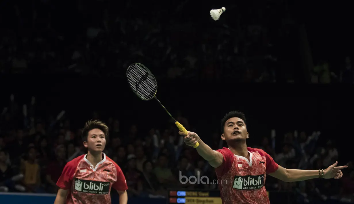 Keberhasilan ini memutus kutukan Tontowi Ahmad/Liliyana Natsir yang dari enam kali keikutsertaannya di Indonesia Open belum pernah juara. (Bola.com/Vitalis Yogi Trisna)