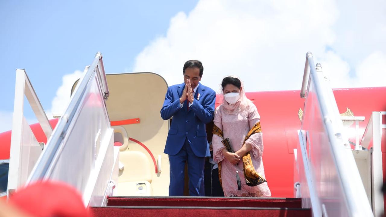 Jokowi dan Iriana bertolak ke Thailand untuk menghadiri KTT APEC