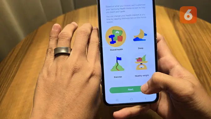 <p>Galaxy Ring ketika dihubungkan dengan smartphone. (Liputan6.com/ Agustin Setyo Wardani)</p>