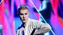 Justin Bieber mempunyai otak yang cemerlang. Ia mahir berbahasa Prancis dan tengah mendalami bahasa Jerman. Bieber juga bisa bermain rubi dengan waktu yang super singkat. (AFP/Bintang.com)