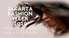 Masih dari panggung Jakarta Fashion Week 2019, kali ini Indonesia Fashion Forward menampilkan koleksi FBUDI, I.K.Y.K dan TOTON.