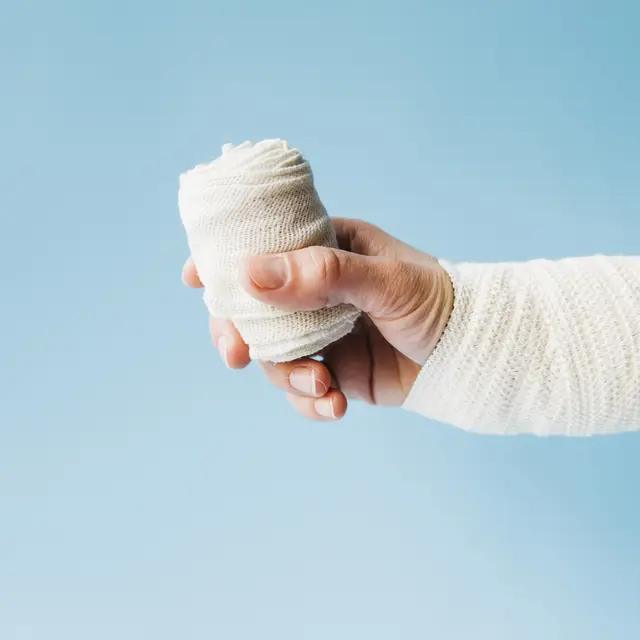 3. Tutup menggunakan kasa steril