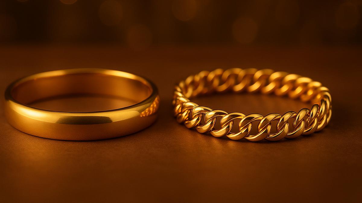 Model Gelang Emas 24 Karat Polos vs Rantai, Mana yang Lebih Elegan?