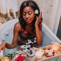 Ada tren baru dari Korea untuk menciptakan kulit glowing dan dewy. Bagaimana caranya?  | pexels.com/@rodnae-prod