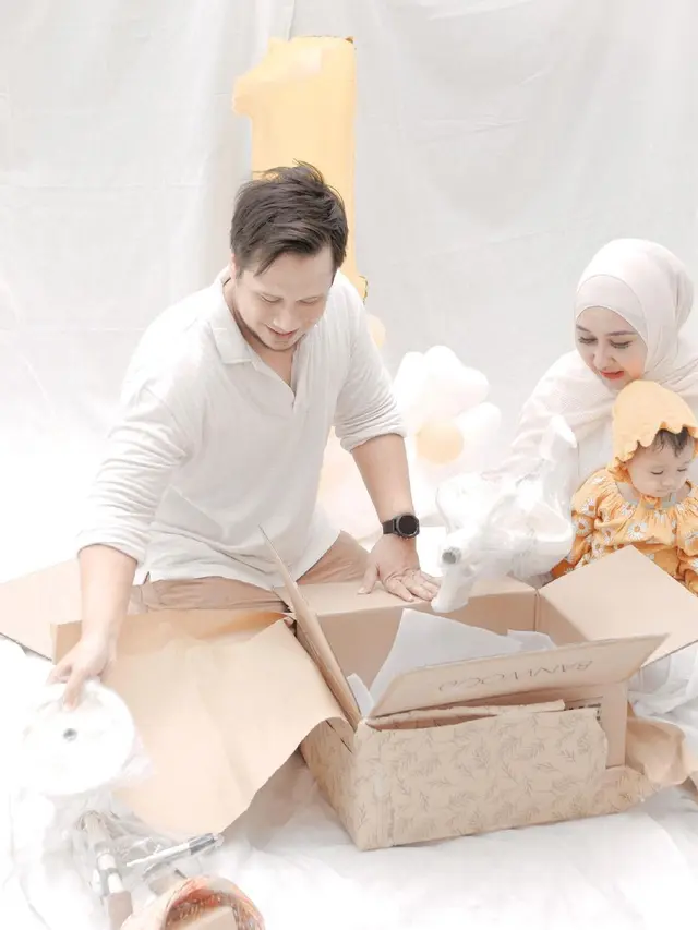 Momen Dian Pelangi Rayakan Ultah Anak Untuk Pertama Kali, Penuh Suka Cita. (Sumber: Instagram/dianpelangi)