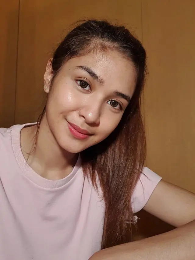 7 Potret Mikha Tambayong Tanpa Makeup Ini Tetap Terlihat Manis