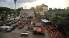 Suasana proyek revitalisasi Taman Ismail Marzuki (TIM), Jakarta, Selasa (26/11/2019). Proyek revitalisasi TIM yang menelan anggaran sebesar Rp 1,8 triliun tersebut menuai penolakan dari seniman lantaran akan dibangun hotel berbintang. (merdeka.com/Iqbal Nugroho)