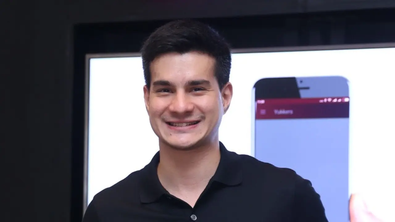 [Bintang] Steve Emmanuel
