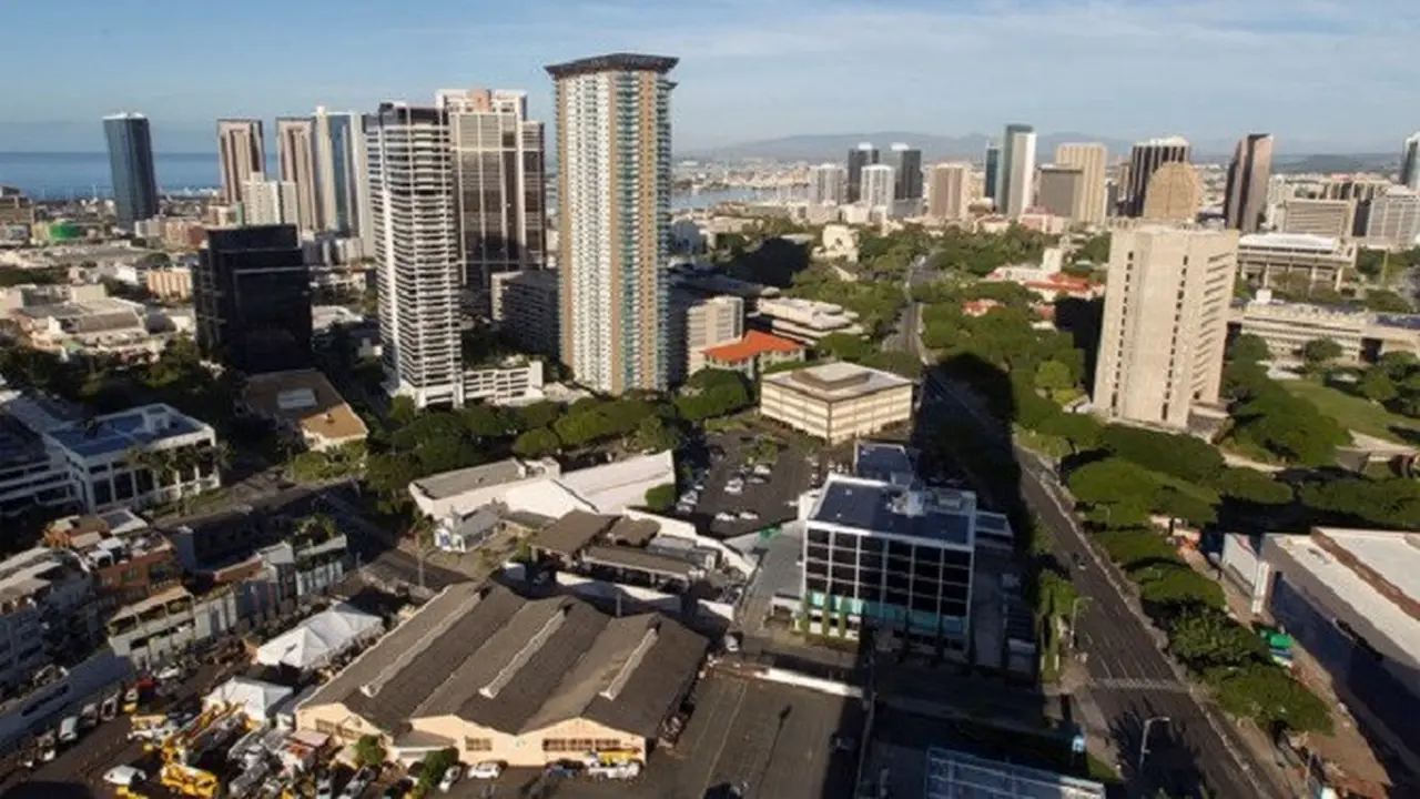Suasana Kota Honolulu, Hawaii saat notifikasi ancaman misil yang ternyata alarm palsu terjadi pada Sabtu pagi (13/1/2018) (AFP)