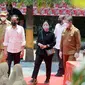 Presiden Jokowi Bersama Ketua DPR, Puan Maharani dan Gubernur Banten, Saat Meninjau Vaksinasi Di SMAN 4 Kota Serang. (Selasa, 21/09/2021). (Dokuemntasi Pemprov Banten).