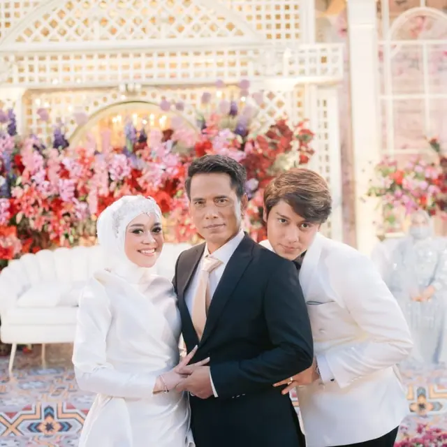 6 Momen Kedekatan Ayah Lesti Kejora Dengan Rizky Billar, Sudah Beri Maaf