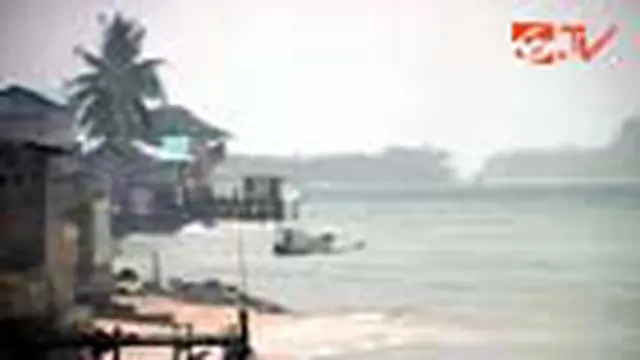 Fadel Muhammad Bawa Bantuan untuk Mentawai