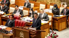 Wakil Ketua DPR RI Sufmi Dasco Ahmad menyampaikan pidato saat rapat paripurna di Kompleks Parlemen, Senayan, Jakarta, Kamis (15/12/2022). Rapat paripurna tersebut menjadi penutupan Masa Persidangan IV Tahun Sidang 2022-2023. (Liputan6.com/Faizal Fanani)