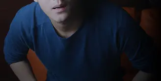 Wajah Boy William sudah menghiasi banyak judul film, beberapa di antaranya bahkan mengharuskan Boy melakukan adegan mesra seperti ciuman. Namun pria yang mengawali karir sebagai VJ ini memiliki pandangan tersendiri. (Febio Hernanto/Bintang.com)