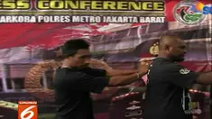 Dalam penggeledahan, seorang pelaku yang hendak kabur dan melawan polisi, berhasil diamankan.