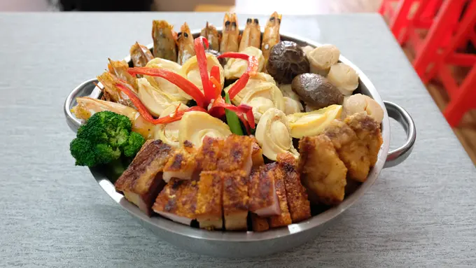 makanan Imlek pen cai poon choi steambot