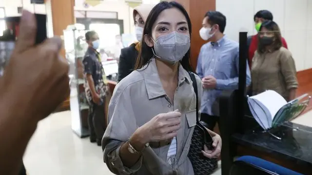 7 Momen Kebersamaan Ririn Dwi Ariyanti dan Aldi Bragi Jalani Sidang Perceraian