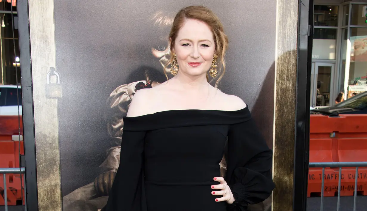 Aktris Miranda Otto berpose saat menghadiri pemutaran perdana 'Annabelle: Creation' di Hollywood, California (7/8). (AFP Photo/Valerie Macon)