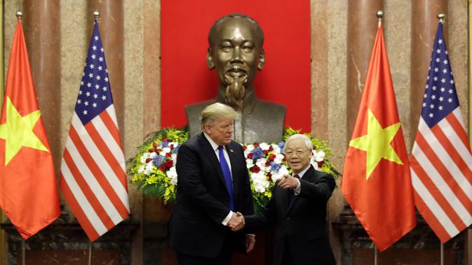 FOTO: Sebelum Bertemu Kim Jong-un, Trump Temui Presiden Vietnam