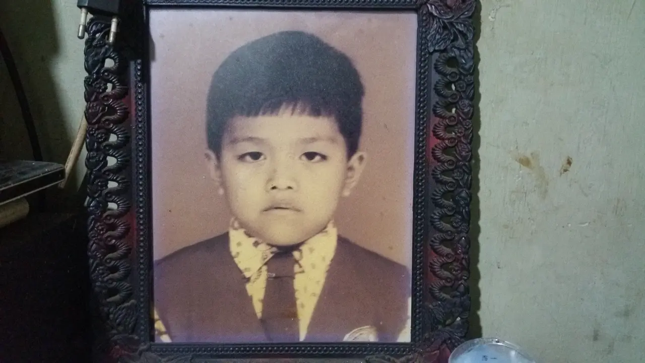Haringga Sirila semasa kecil