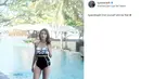 Tyas Mirasih merupakan artis Indonesia yang kerap mengunggah foto-foto seksi. Salah satunya adalah saat ia mengenakan bikini berwarna hitam dan putih. (instagram.com/tyasmirasih)