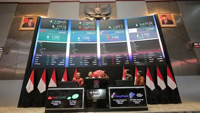 Pencatatan perdana saham empat emiten yakni PT Vastland Indonesia Tbk (VAST), PT Haloni Jane Tbk (HALO), PT Solusi Kemasan Digital Tbk (PACK), dan PT Pelita Teknologi Global Tbk (CHIP), Rabu, 8 Februari 2023. (Foto: BEI)