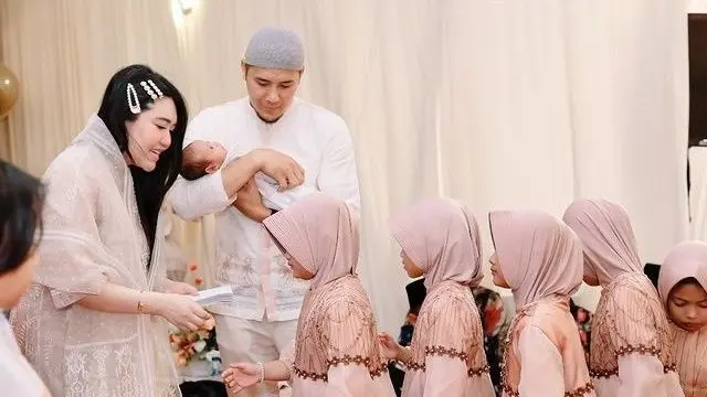 7 Potret Via Vallen Gelar Acara Akikah Anak, Sosok Buah Hati Mulai Diperlihatkan