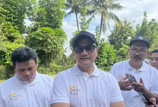 Kepala Badan Pengelola Keuangan Haji (BPKH), Fadlul Imansyah menyatakan, melemahnya nilai tukar rupiah terhadap dolar Amerika Serikat yang sempat mendekati Rp 17.000 per USD dipastikan tidak berdampak signifikan terhadap pembiayaan ibadah haji. (Liputan6.com/Muhammad Radityo Priyasmoro)