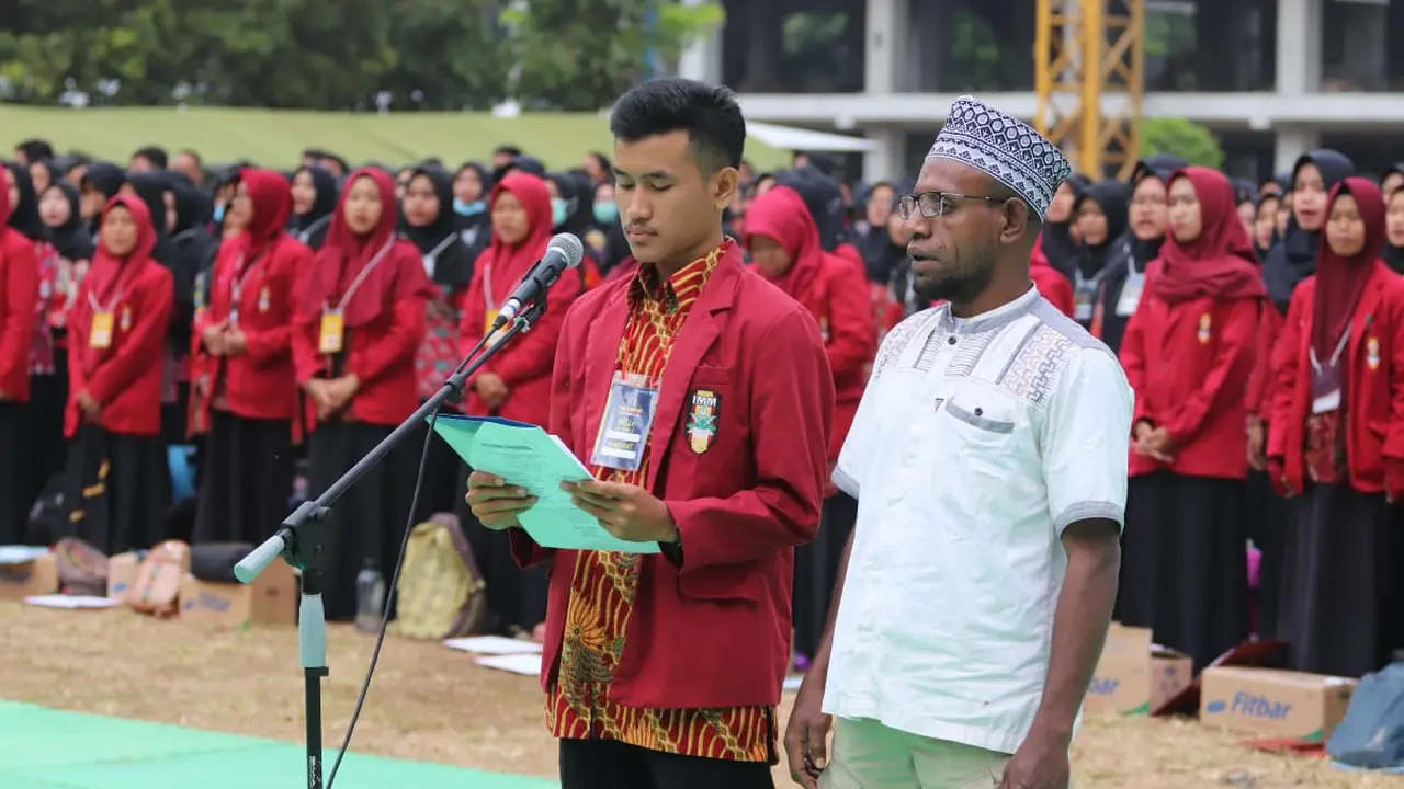 Deklarasi damai untuk Papua di Universitas Muhammadiyah Purwokerto, diikuti oleh sekitar 3.000 mahasiswa dan segenap Civitas Acadeika UMP. (Foto: Liputan6.com/Humas UMP/Muhamad Ridlo)