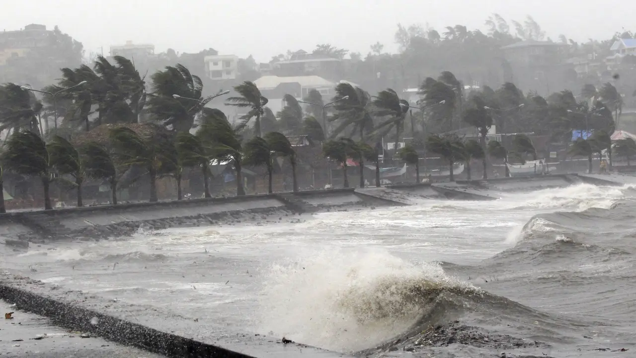 Saat Topan Hagupit menerjang di Filipina. (Reuters)