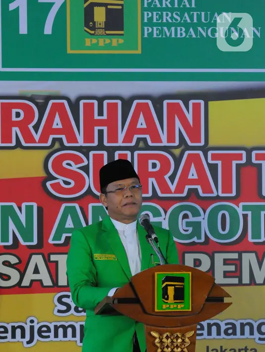 Adapun dalam penyerahan berkas ini turut hadir secara daring bakal calon presiden (capres) dukungan PPP, Ganjar Pranowo melalui virtual.  (merdeka.com/Imam Buhori)