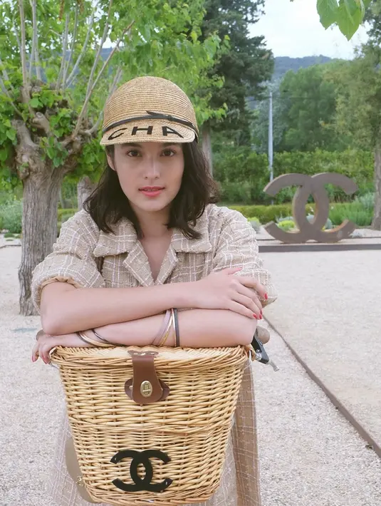 (Instagram/chelseaislan)