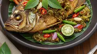 Ikan Goreng Saus Pedas (AI)