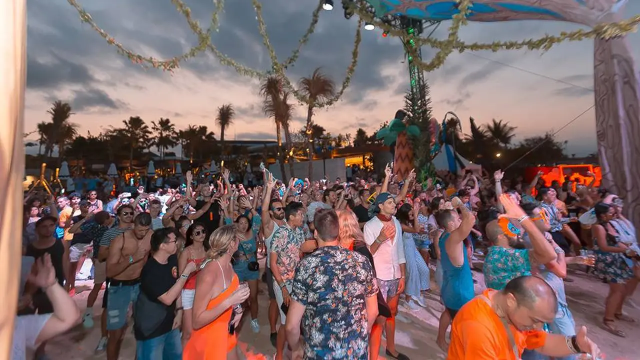 Manarai Beach House Tawarkan Akhir Pekan Spesial dengan Penampilan DJ Kelas Dunia