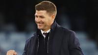 Pelatih Aston Villa, Steven Gerrard, tampak bahagia usai mengantarkan Aston Villa meraih poin penuh. (AFP/Geoff Caddick)