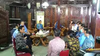 SBY dan petinggi Partai Demokrat serta Koalisi Kekeluargaan bertemu di Cikeas, Bogor, Rabu (21/9/2016) malam. (Liputan6.com/Ahmad Romadoni)